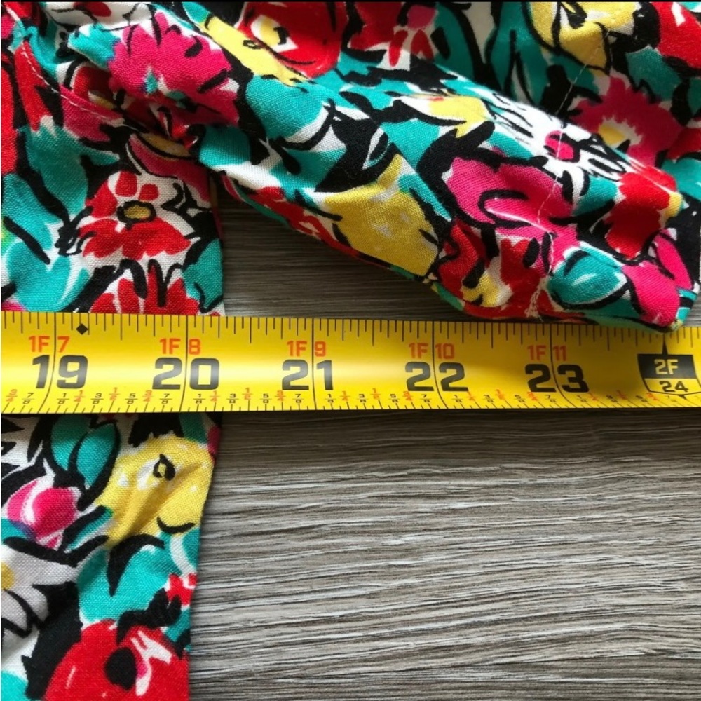 Compagnie Internationale Express  Floral Button  Top - Picture 6 of 8